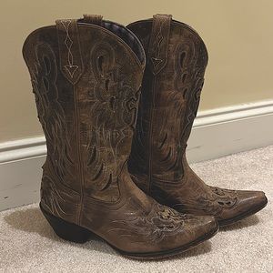 Women’s cross & sequin cowboy boots 9.5